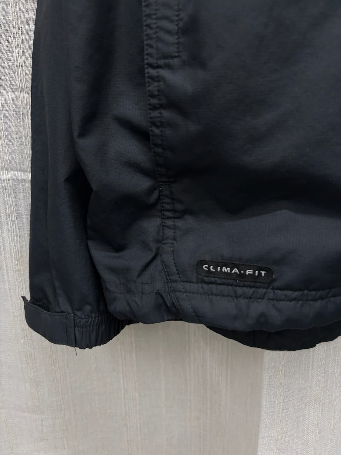 나이키 올블랙 스톰핏 바람막이 자켓  상품이미지4