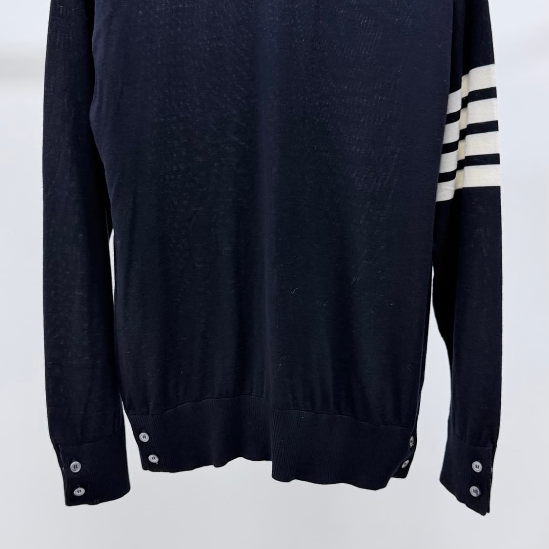 [S+급/2] 톰브라운 사선완장 메리노 울 니트 네이비 상품이미지4