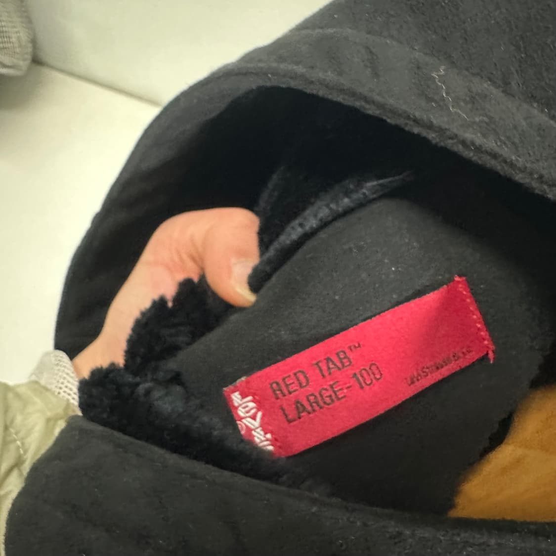 100 L-XL 리바이스레드탭 블랙 후드 무스탕 더플코트 상품이미지6