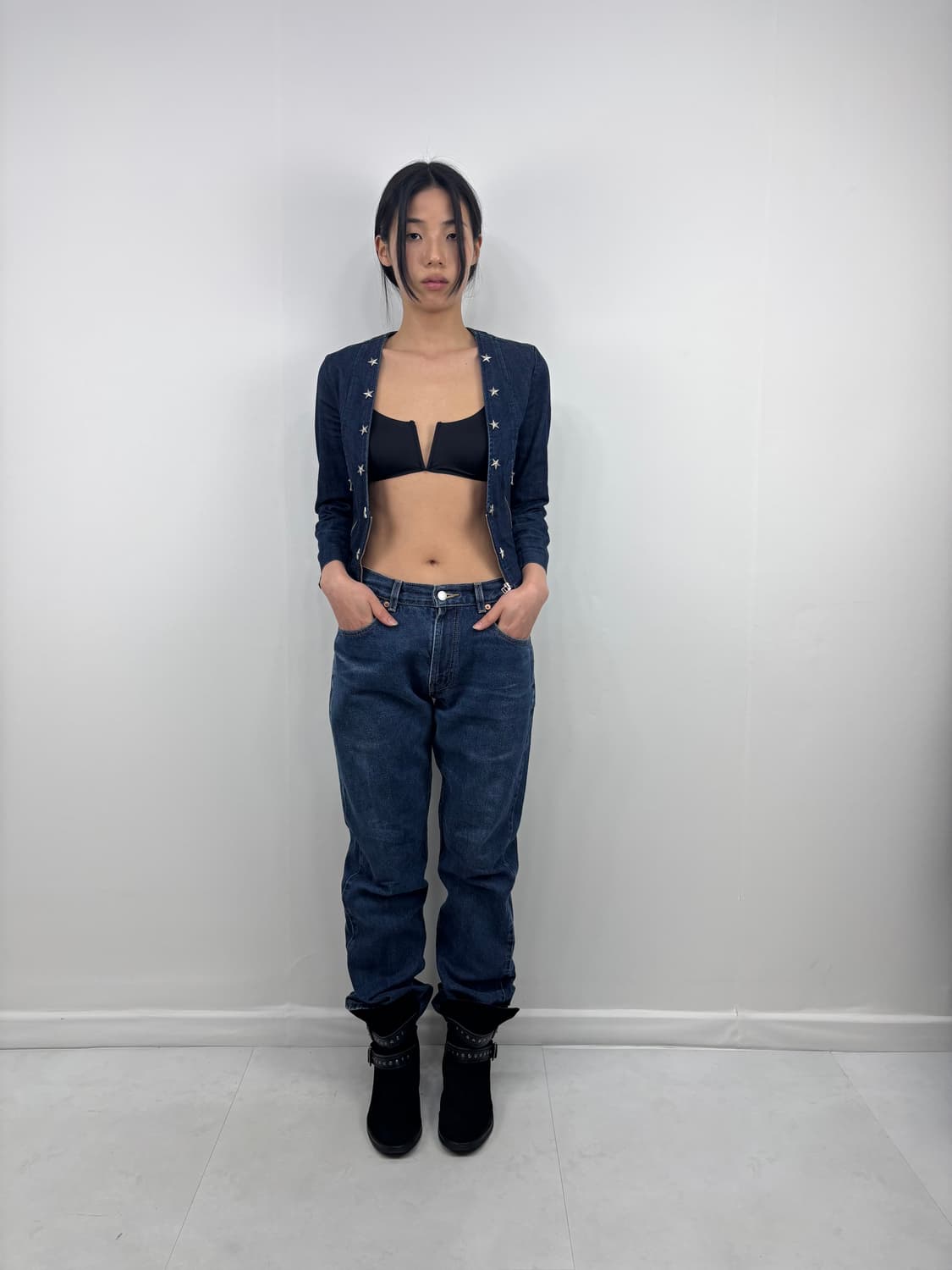 STAR STUDDED DENIM JACKET 상품이미지1