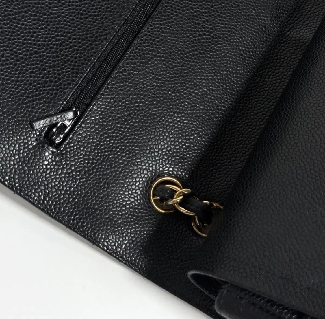 샤넬 캐비어 클래식 플랩백 맥시 27번대 A58601 상품이미지10