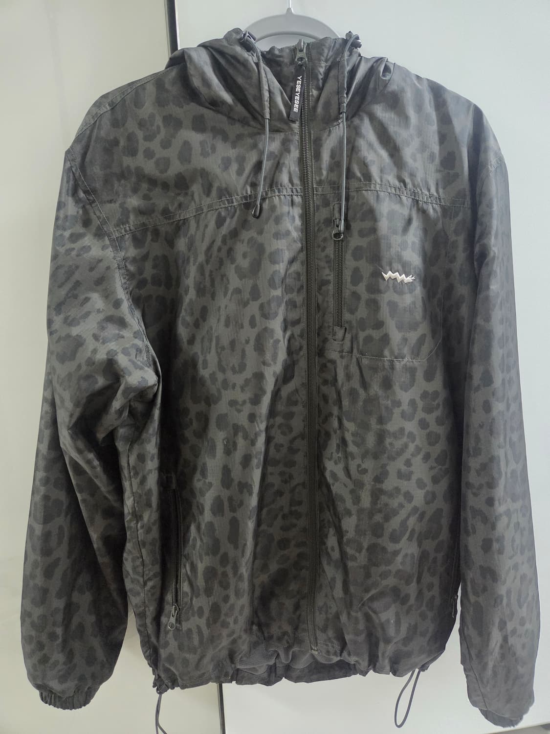 예스아이씨 레오파드 바람막이 상품이미지3