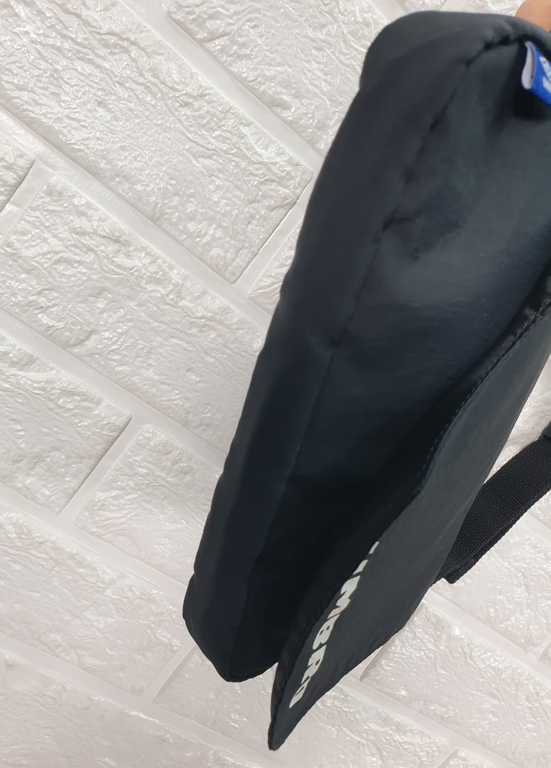 엄브로 미니 크로스백 상품이미지6