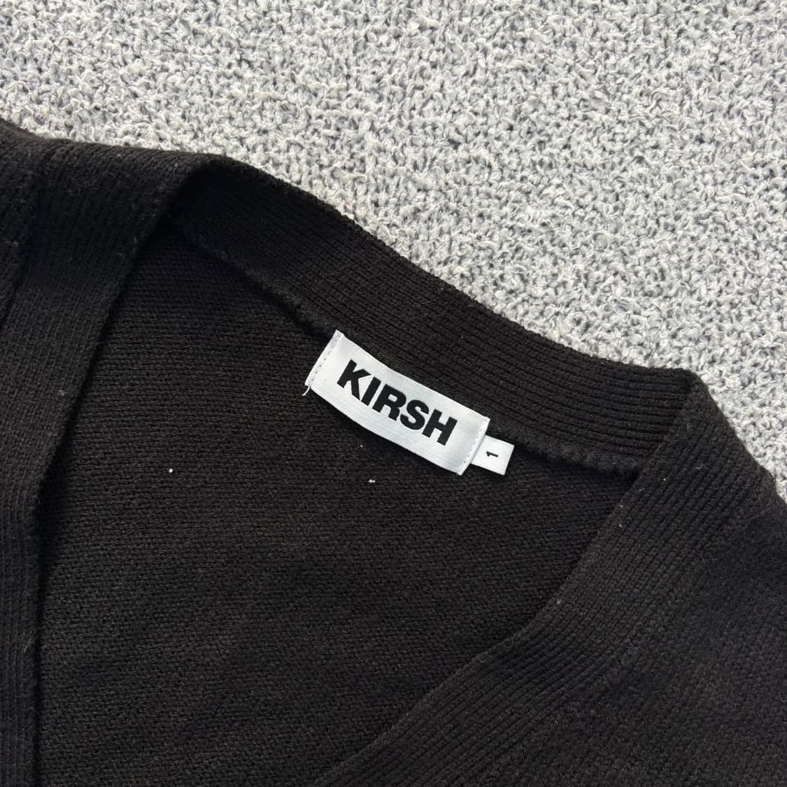 1 키르시 남성 앵두 로고 가디건 0324J 상품이미지2