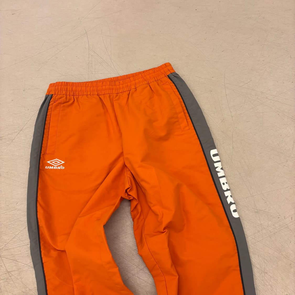 엄브로 오렌지 사이드라인 조거 팬츠 상품이미지2