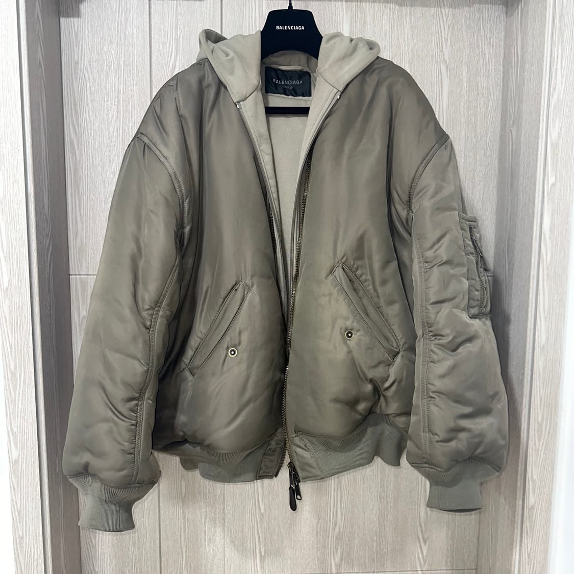 [2] 발렌시아가 파리 올인 봄버 상품이미지2