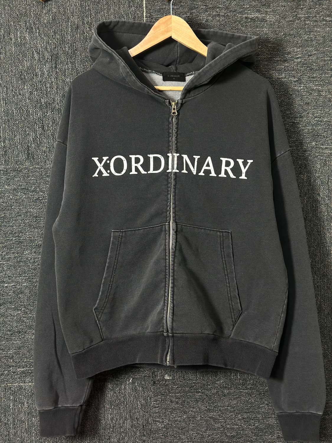 XORDINARY 후드집업 블랙 상품이미지1