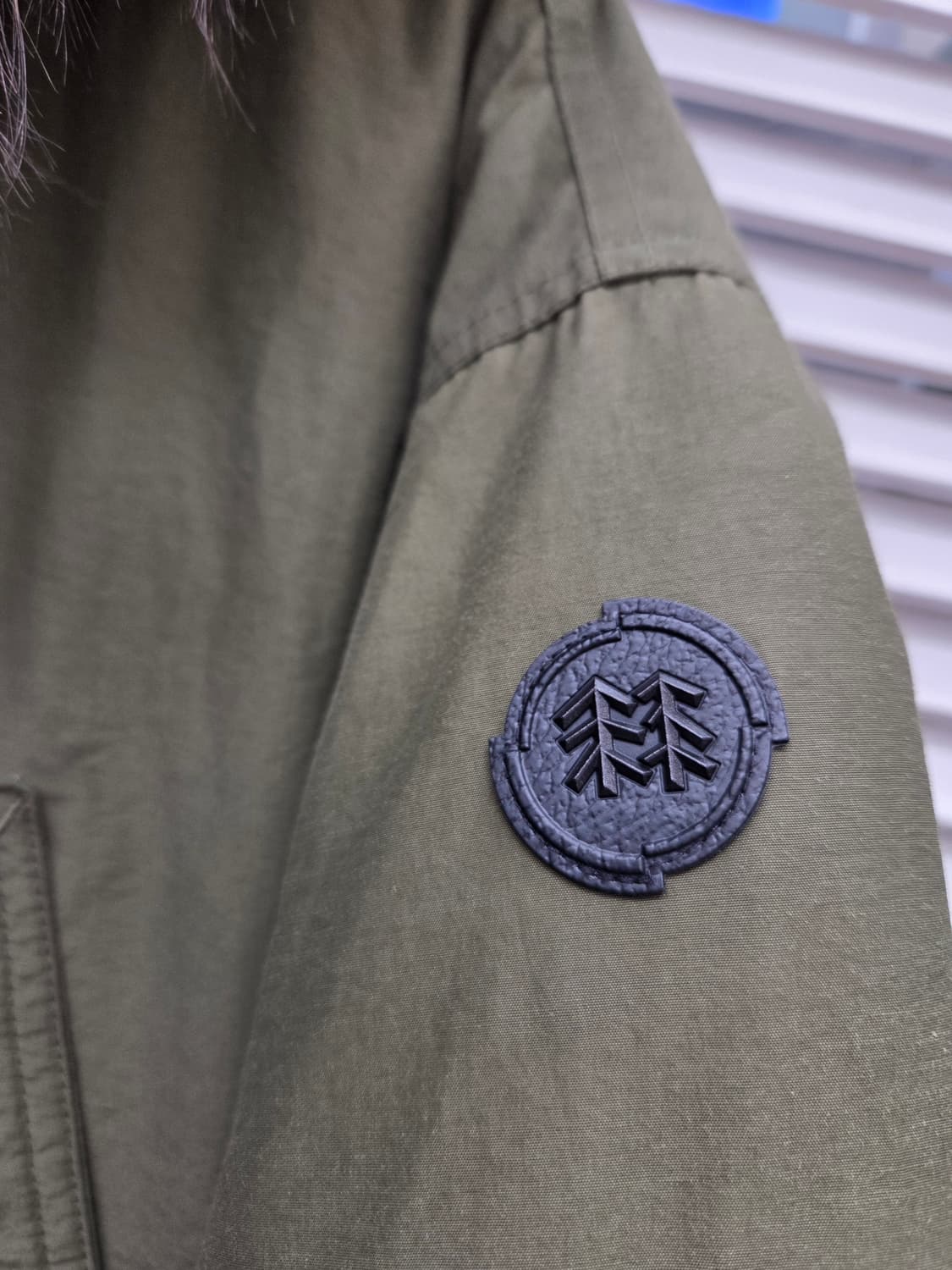 코오롱스포츠 라쿤퍼 구스다운 롱패딩 상품이미지3