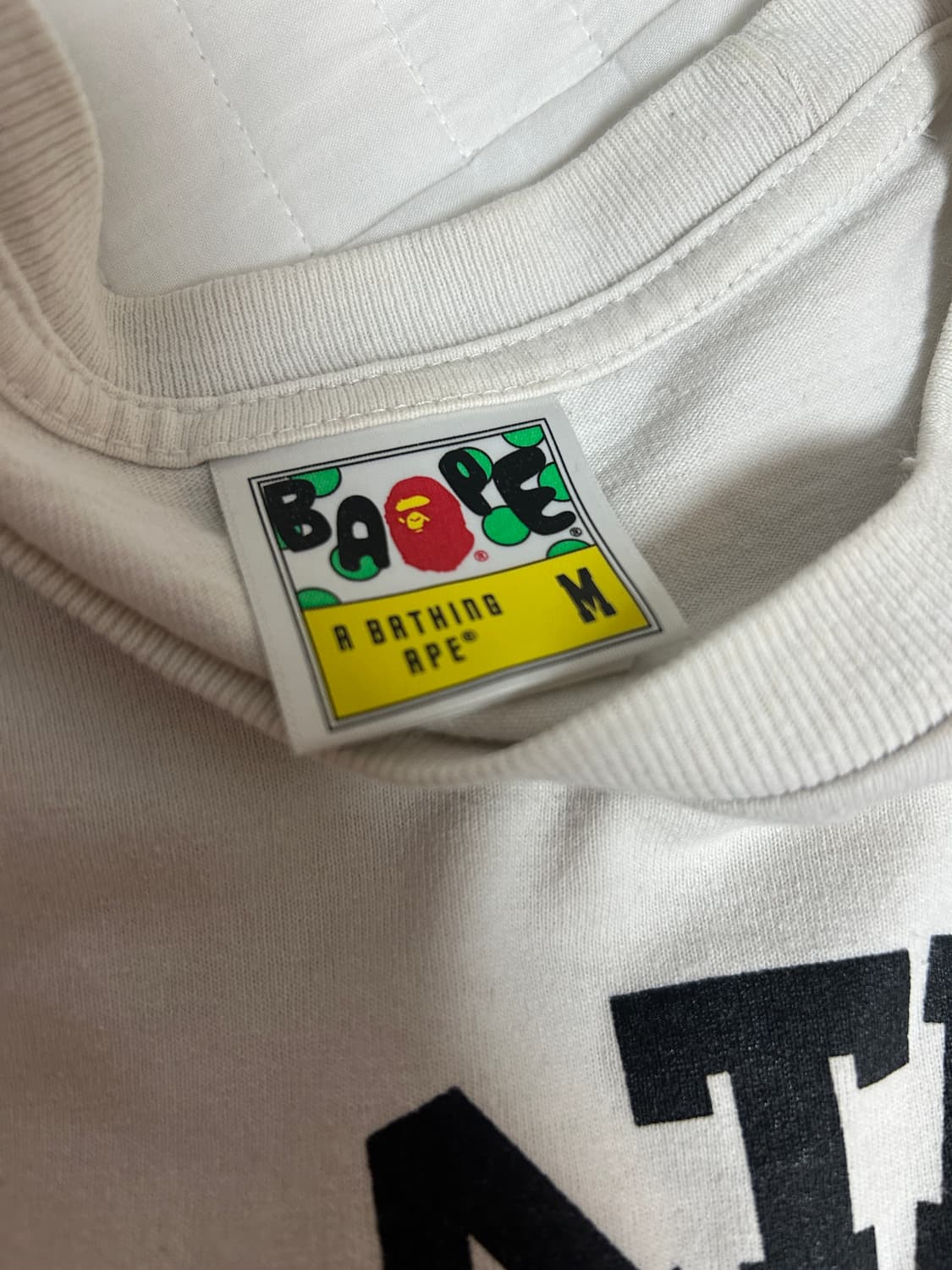 베이프 컬리지 티셔츠 화이트(정품) size(M) 상품이미지3