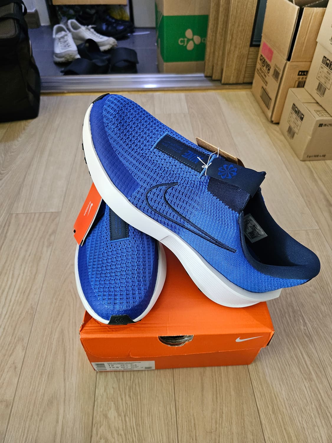 나이키 슈즈 300 상품이미지1