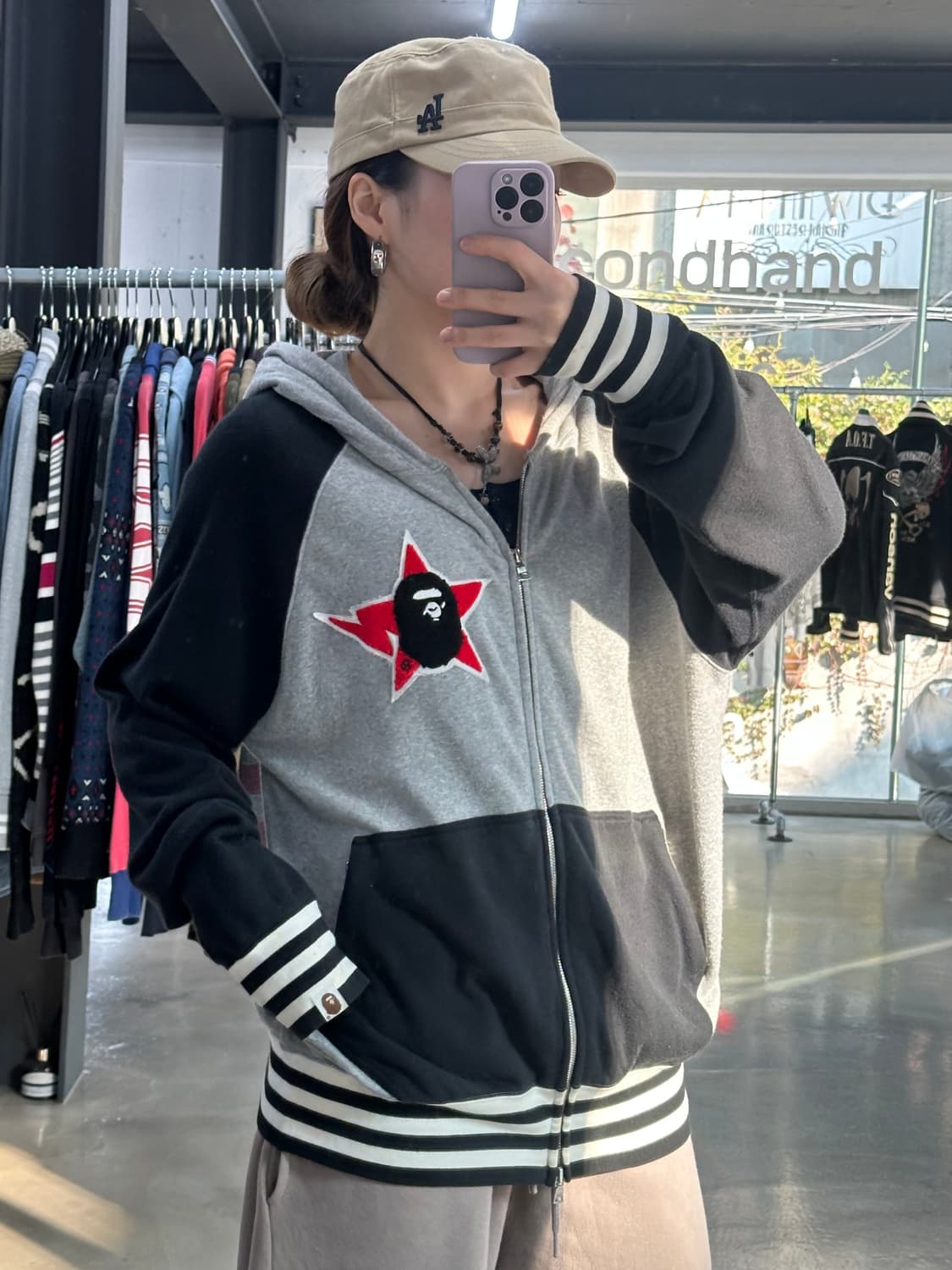 베이프 자수 스타사루 래글런 후드집업 상품이미지1