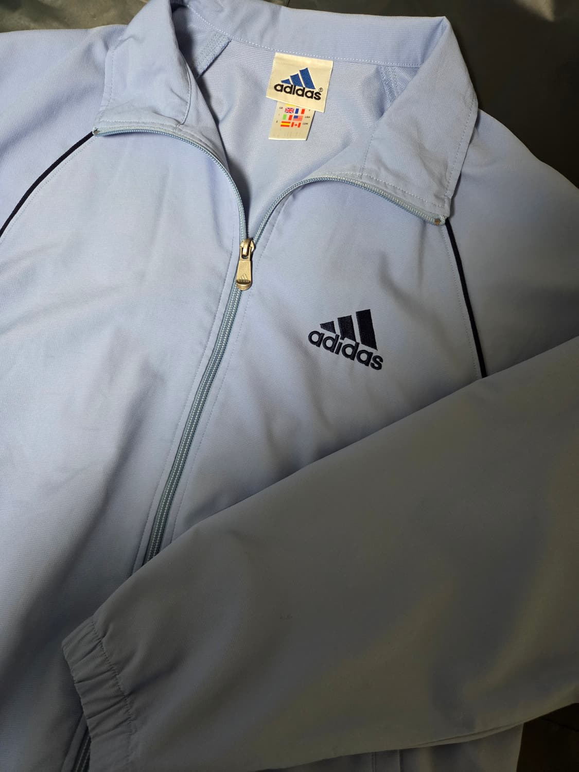 아디다스 스카이블루 소라색 시나모롤 바람막이 상품이미지2