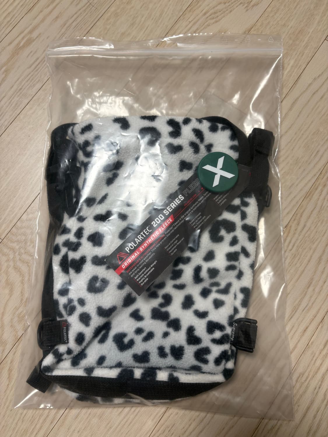 [새상품] 슈프림 24fw 폴라텍 슬링백 레오파드 상품이미지4