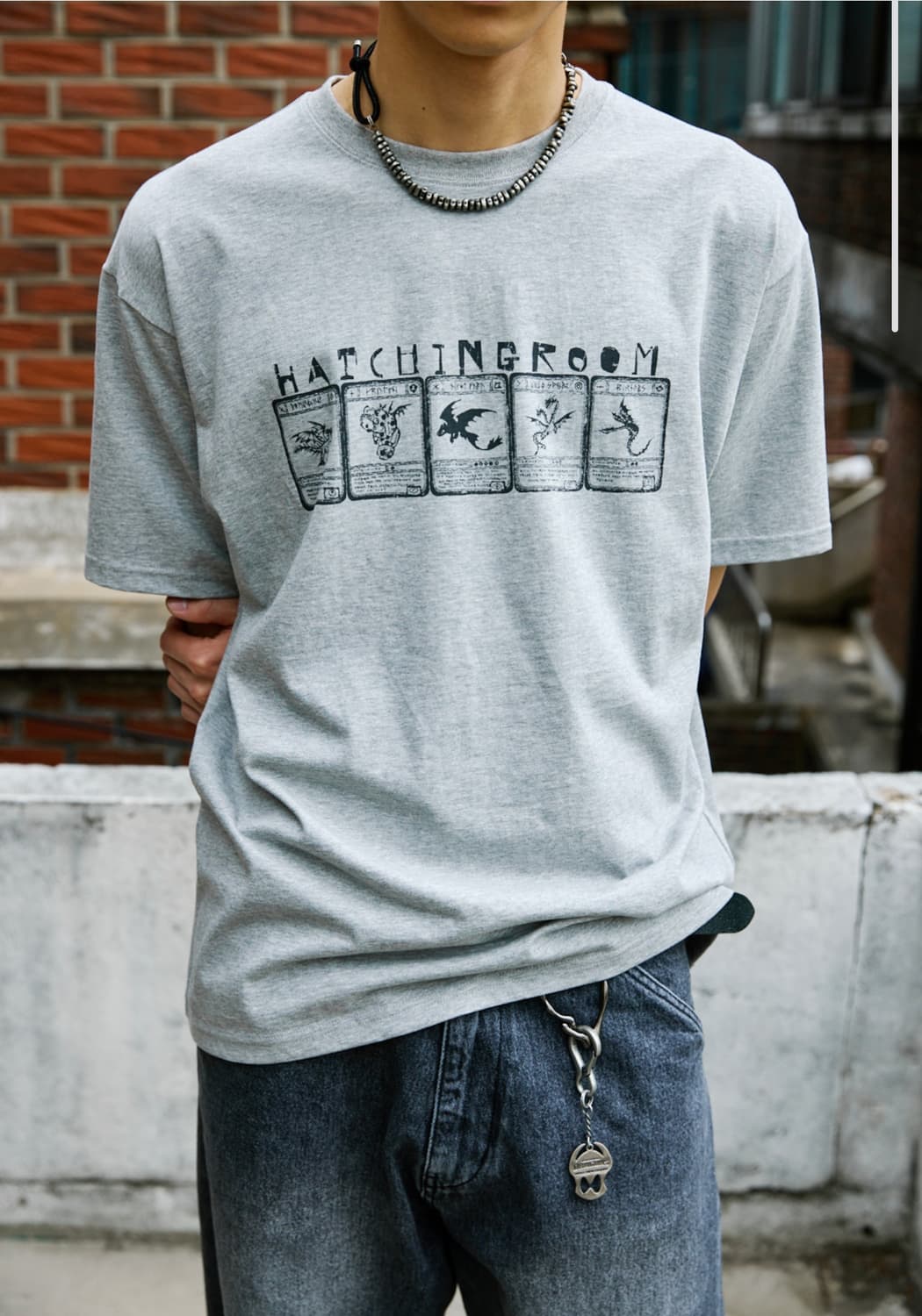 해칭룸 드래곤 카드 티셔츠 그레이 3사이즈 상품이미지1