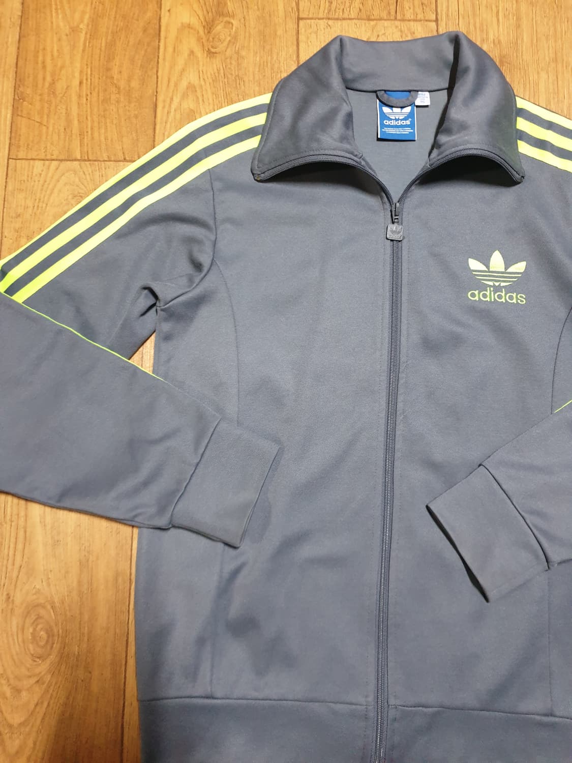 1184 아디다스 운동복 집업 95 사이즈입니다 상품이미지4