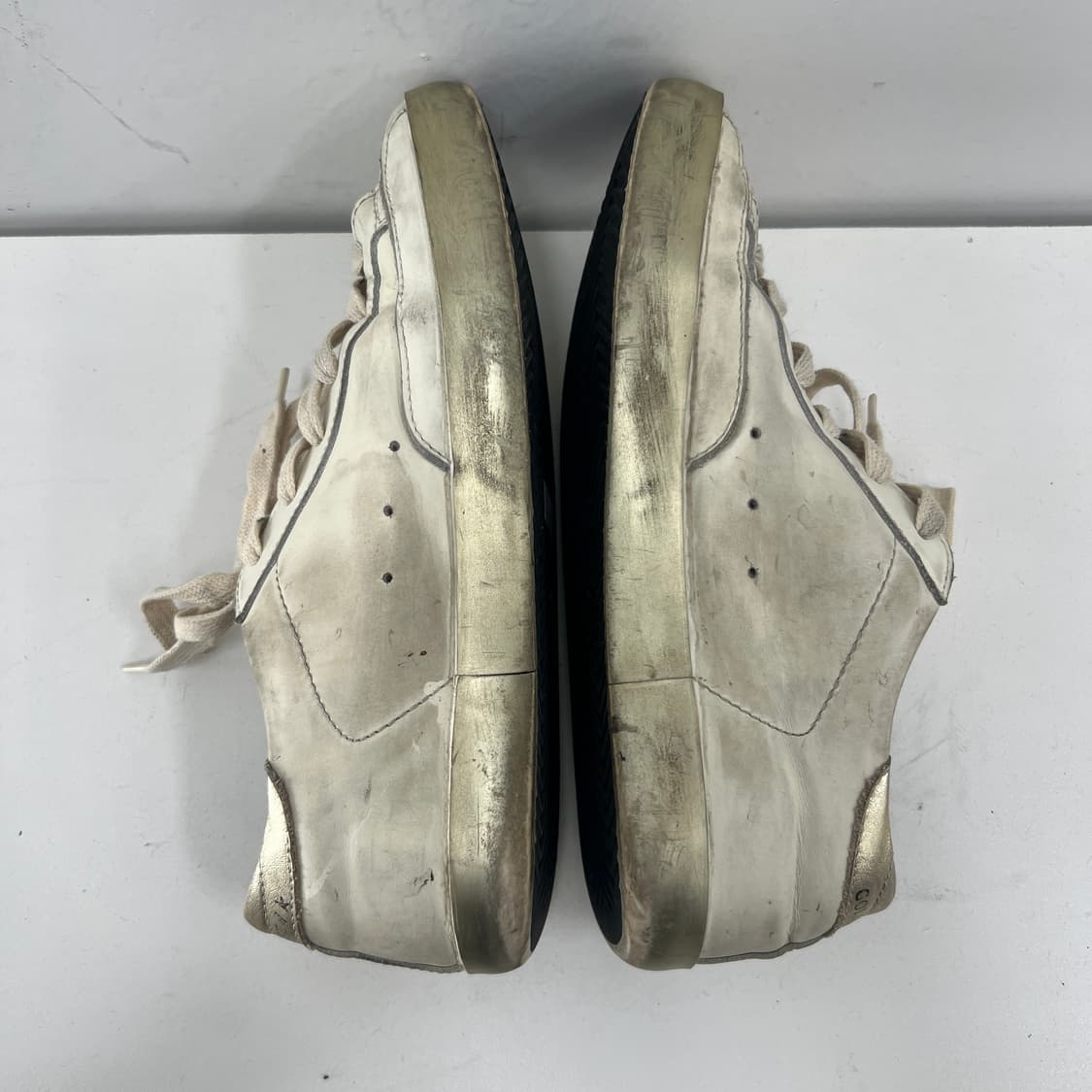 골든구스 슈퍼스타 화이트 골드탭 스니커즈 39 상품이미지6