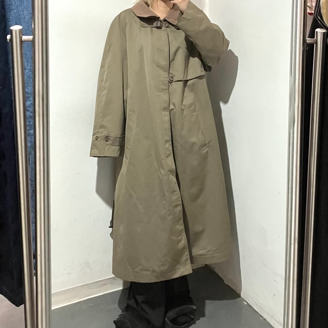 크리스찬 디올 아카이브 벨티드 맥코트 상품이미지1