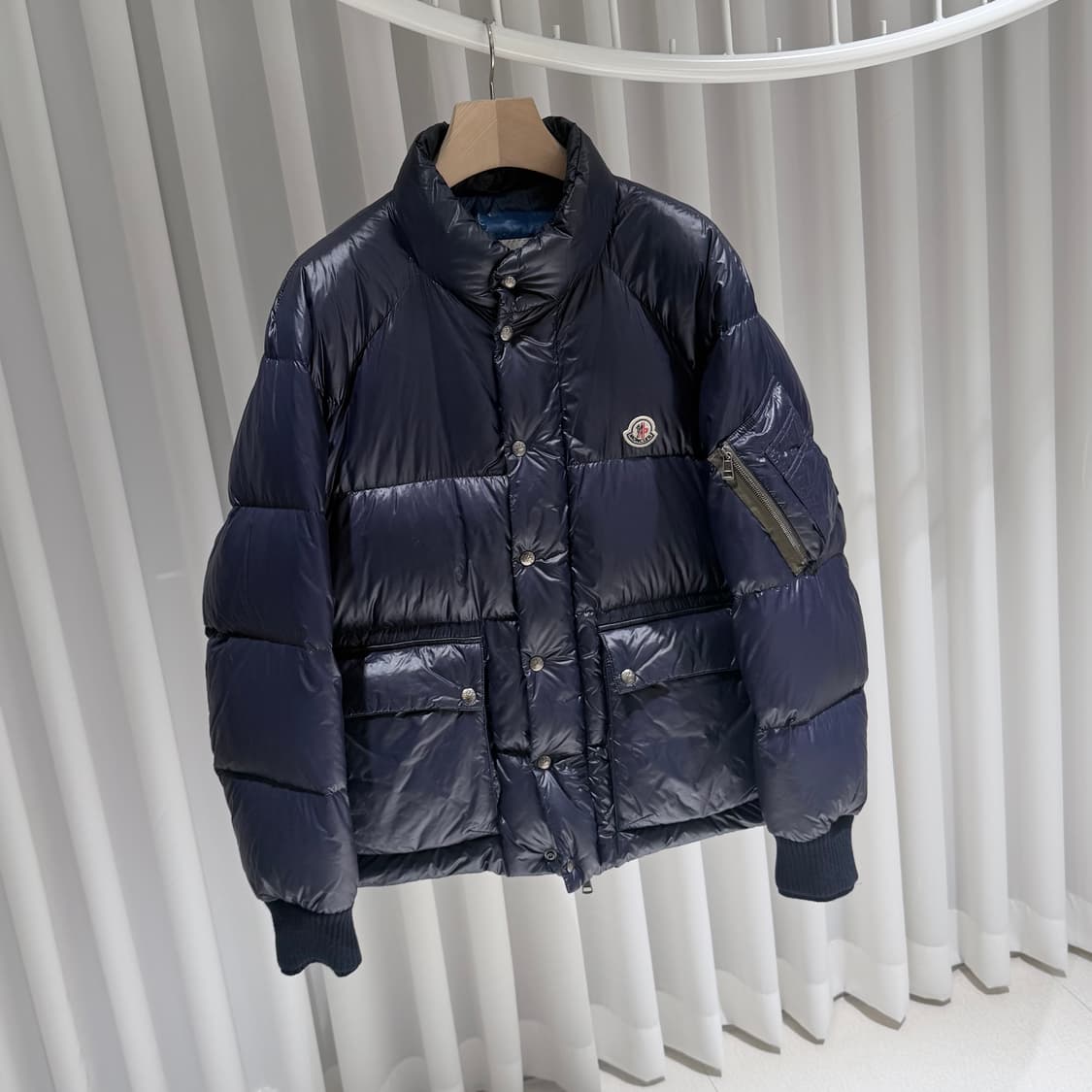 (A+/2) / 몽클레어 마티뉴 쇼트 다운 패딩 자켓 네이비 상품이미지3