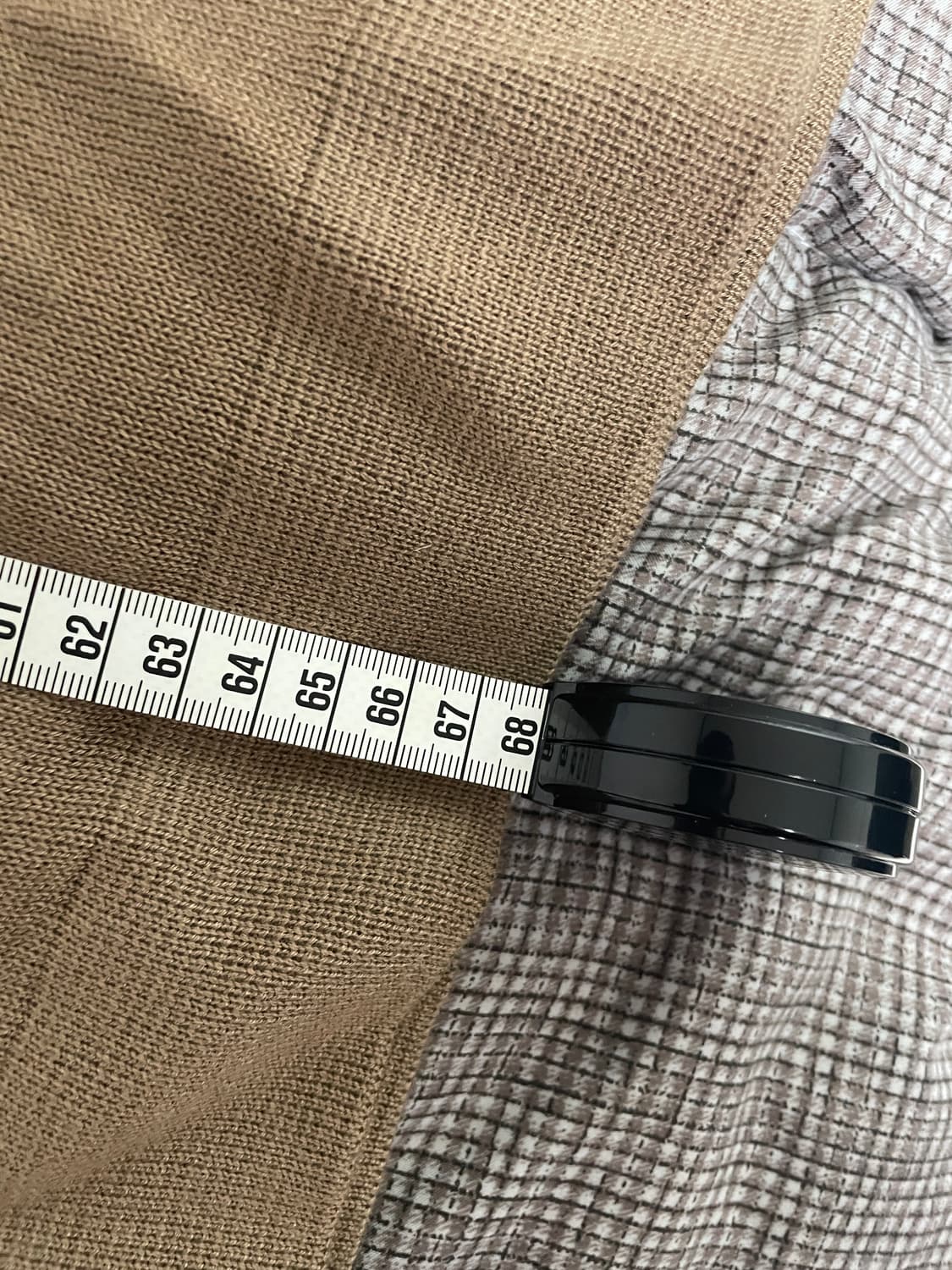 베이지 라운드넥 니트 상품이미지6