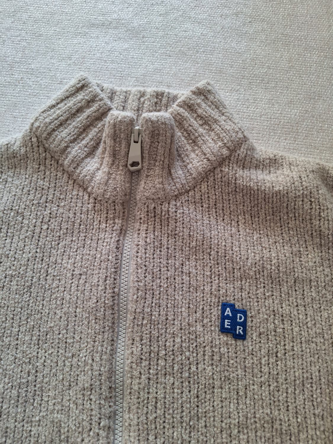 아더에러 시그니피컨트 TRS 태그 니트집업 01 오트밀 L사이즈 상품이미지2