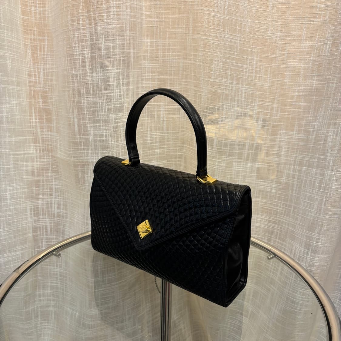 정품 발리 램스킨 탑핸들백     상품이미지3