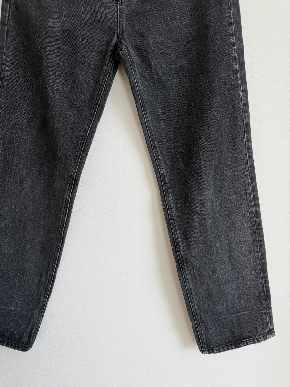 Pre owned 워싱 블랙 데님팬츠 상품이미지4