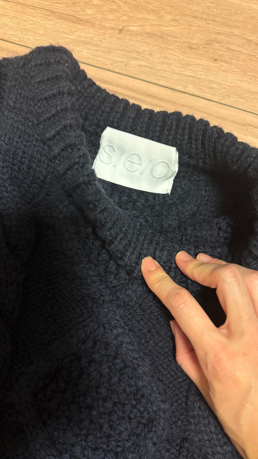 에스이오 seo 네이비 케이블 니트 상품이미지5