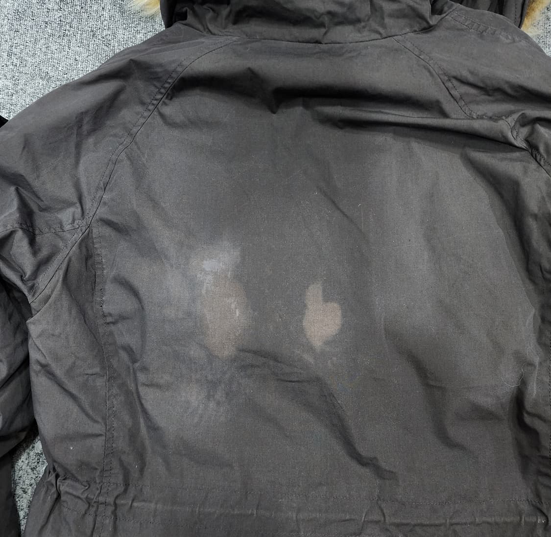 네셔널지오그래픽 블루웨일 덕다운 패딩 챠콜  100 상품이미지5