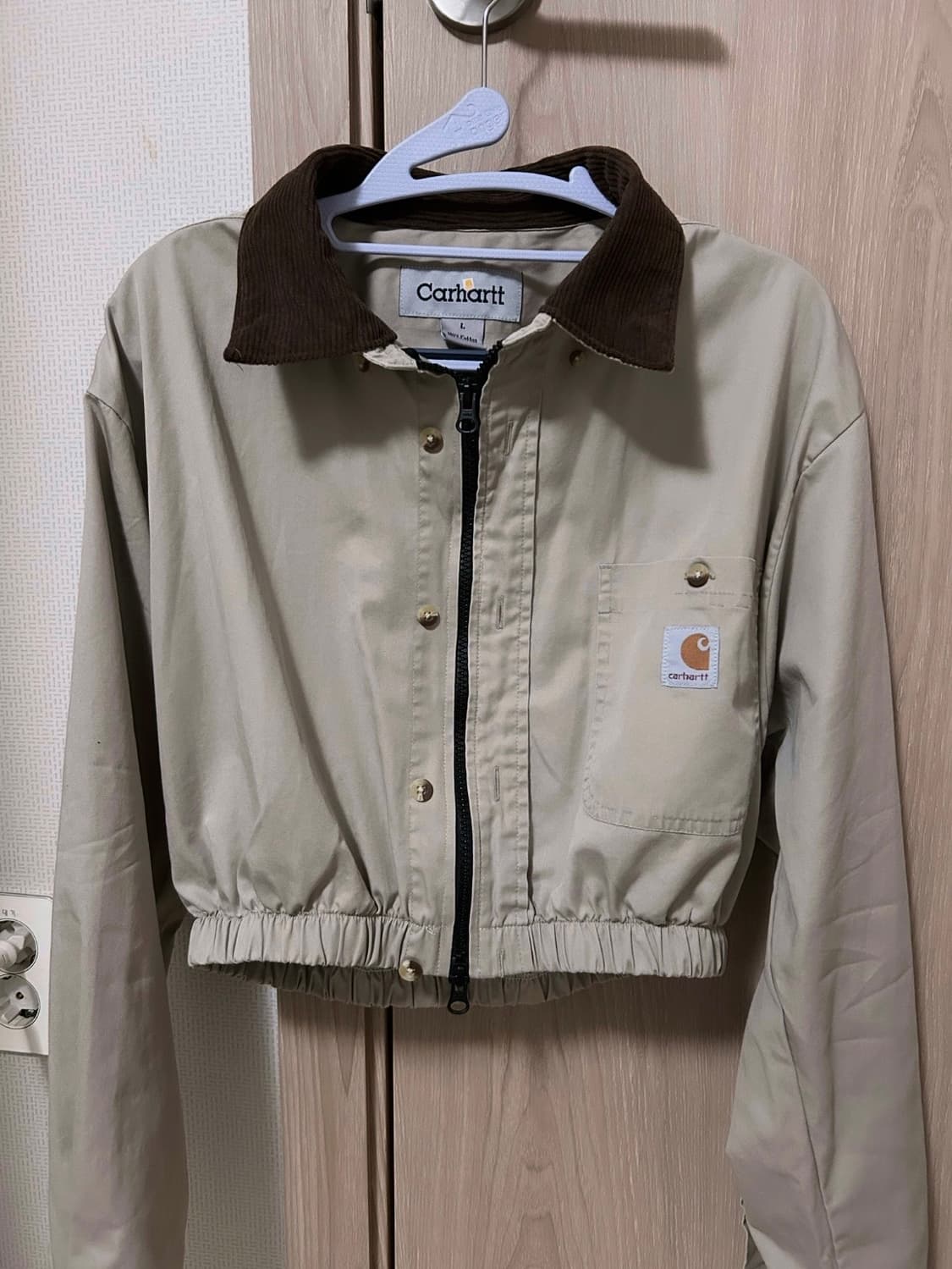 칼하트 크롭 자켓 상품이미지2