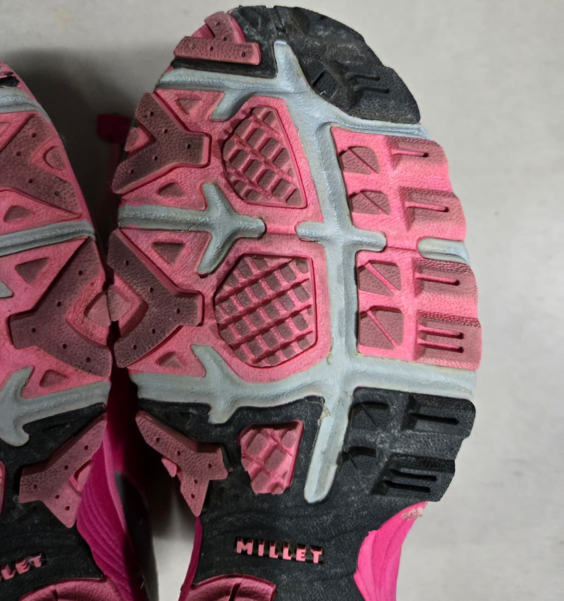 밀레 어드밴스우먼 고어텍스 중등산화 245mm 상품이미지9