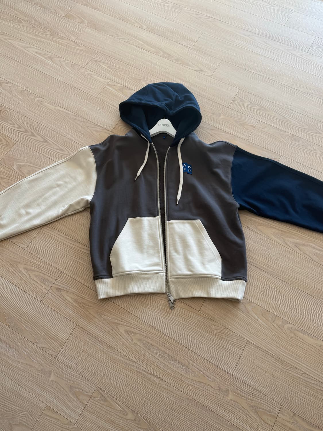 할인 아더에러 시그니피컨트 trs 태그 후드집업 차콜 상품이미지1