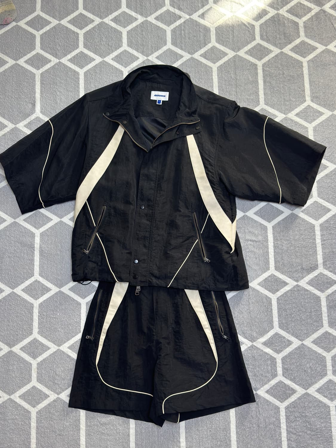 아더에러 Acere jacket / shorts Noir (L/M) 상품이미지2