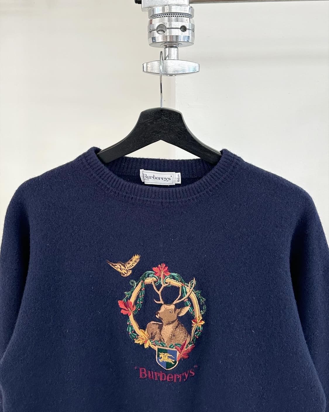 버버리 네이비 디어 자수 울 니트  상품이미지2
