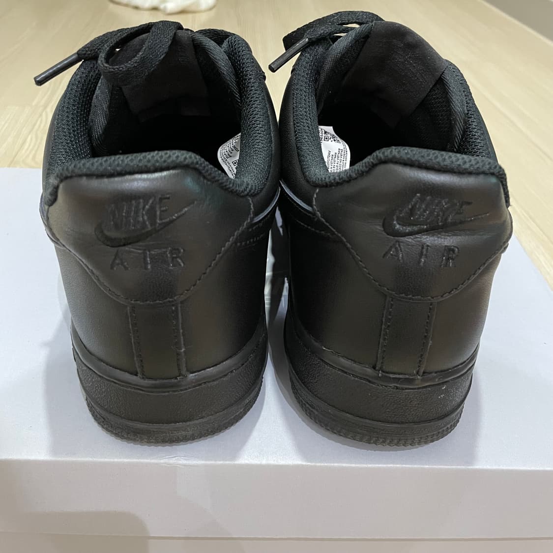 나이키 에어포스 1 '07 로우 트리플 블랙 CW2288-001 상품이미지6