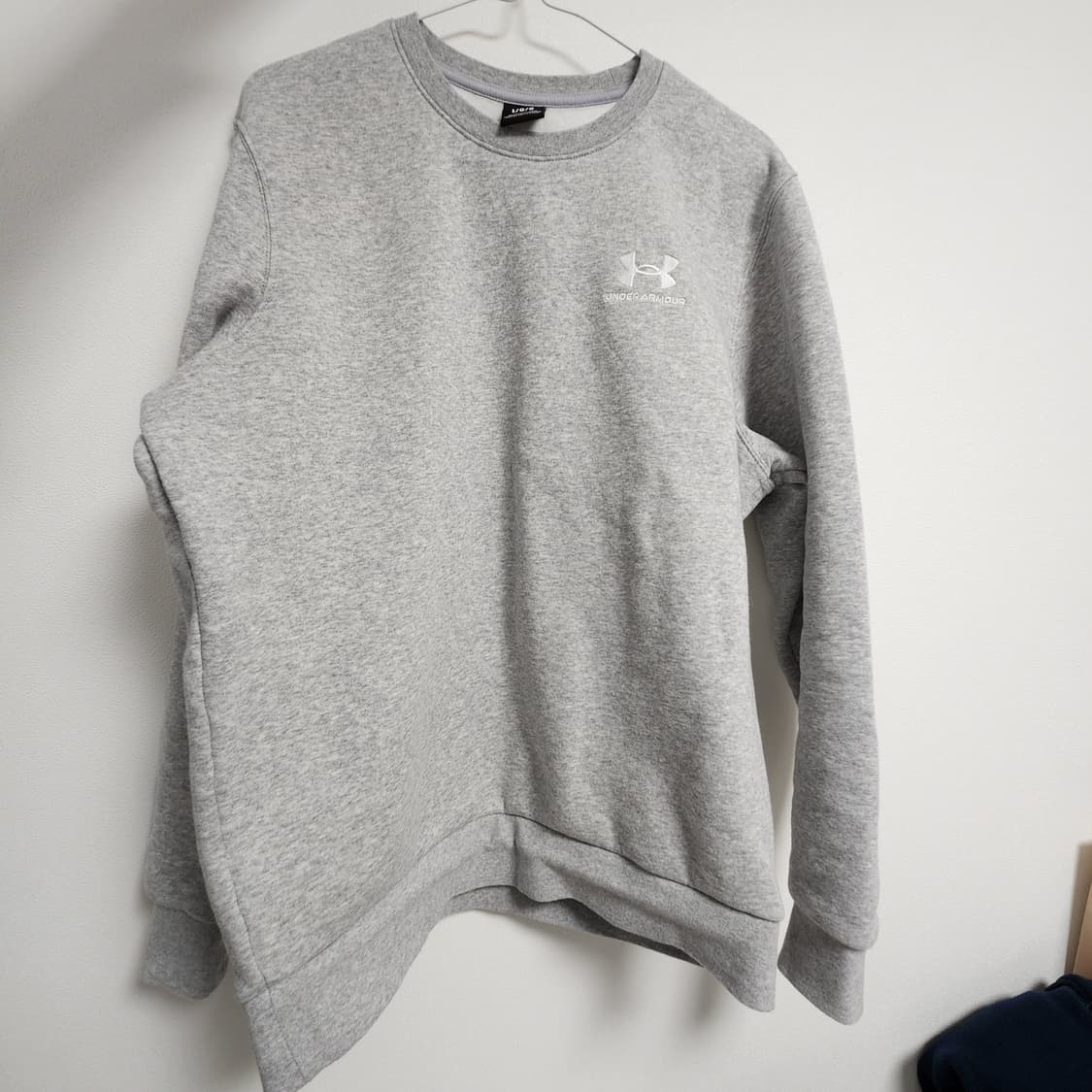 언더아머 맨투맨 거의 새것 상품이미지3