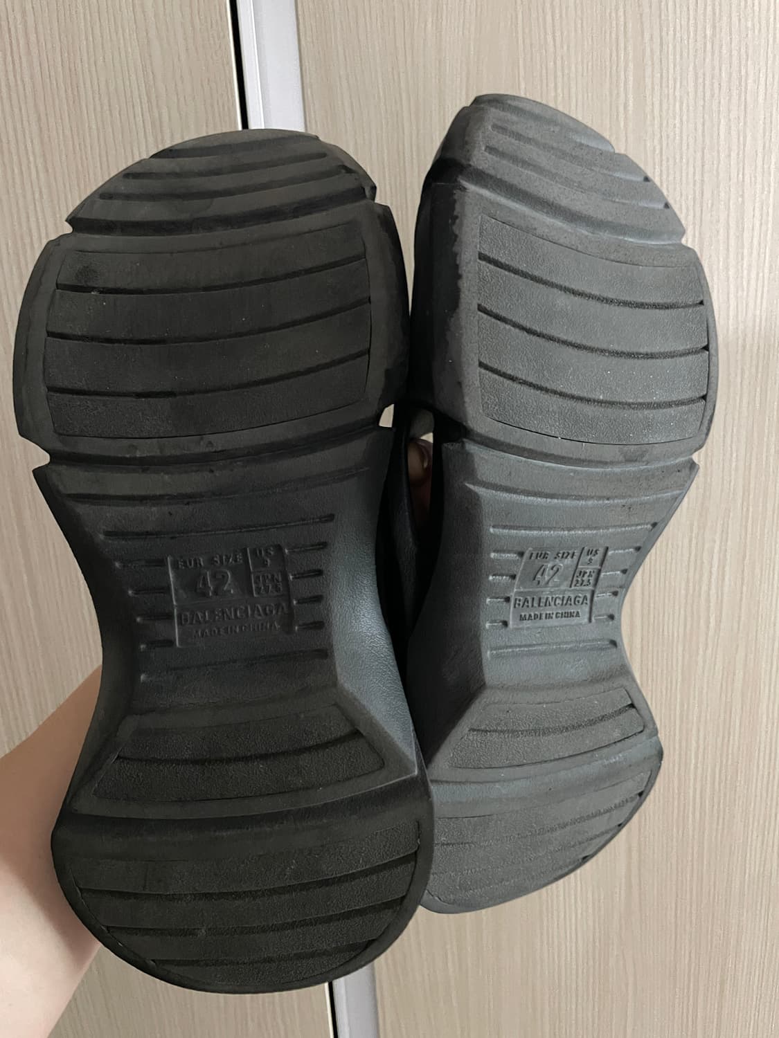 발렌시아가 몰드 클로스 블랙 42 상품이미지3
