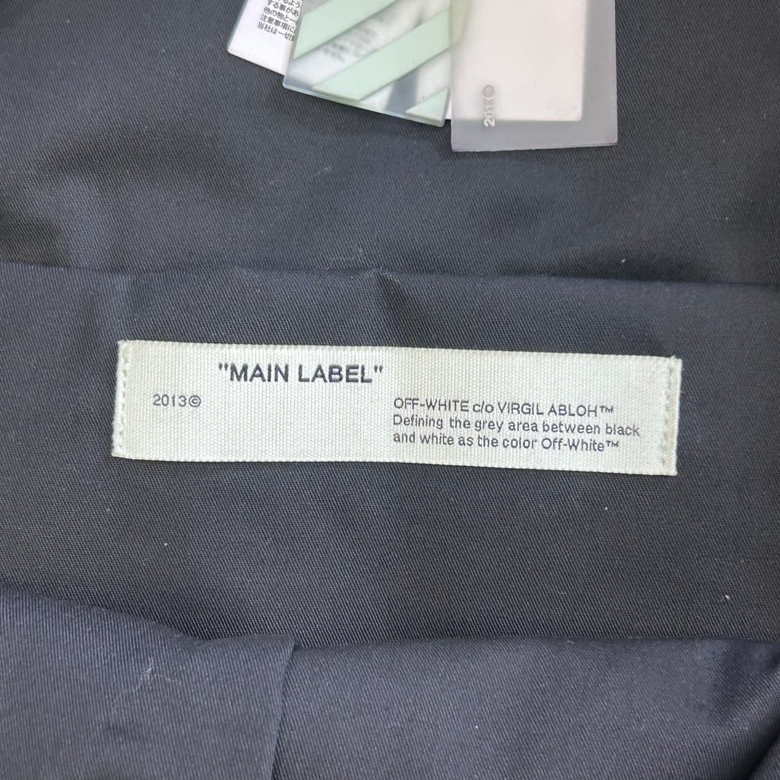 OS 새상품 오프화이트 화이트 애로우 블랙 백팩 상품이미지4