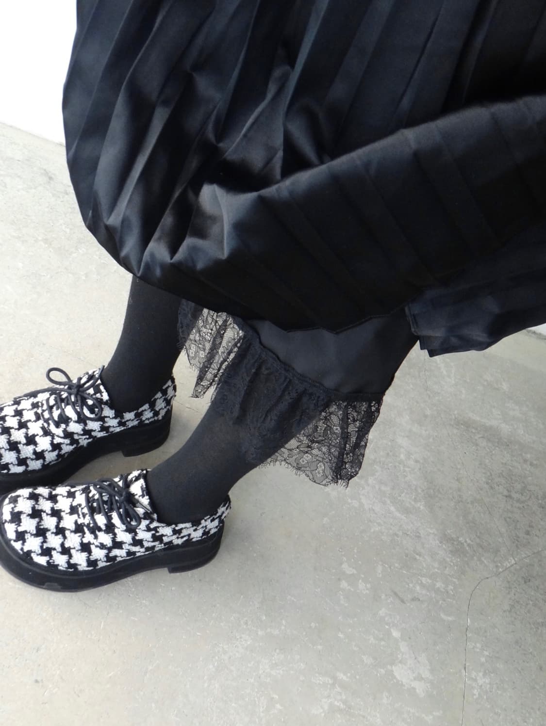 West wave long pleats skirt / black 상품이미지1