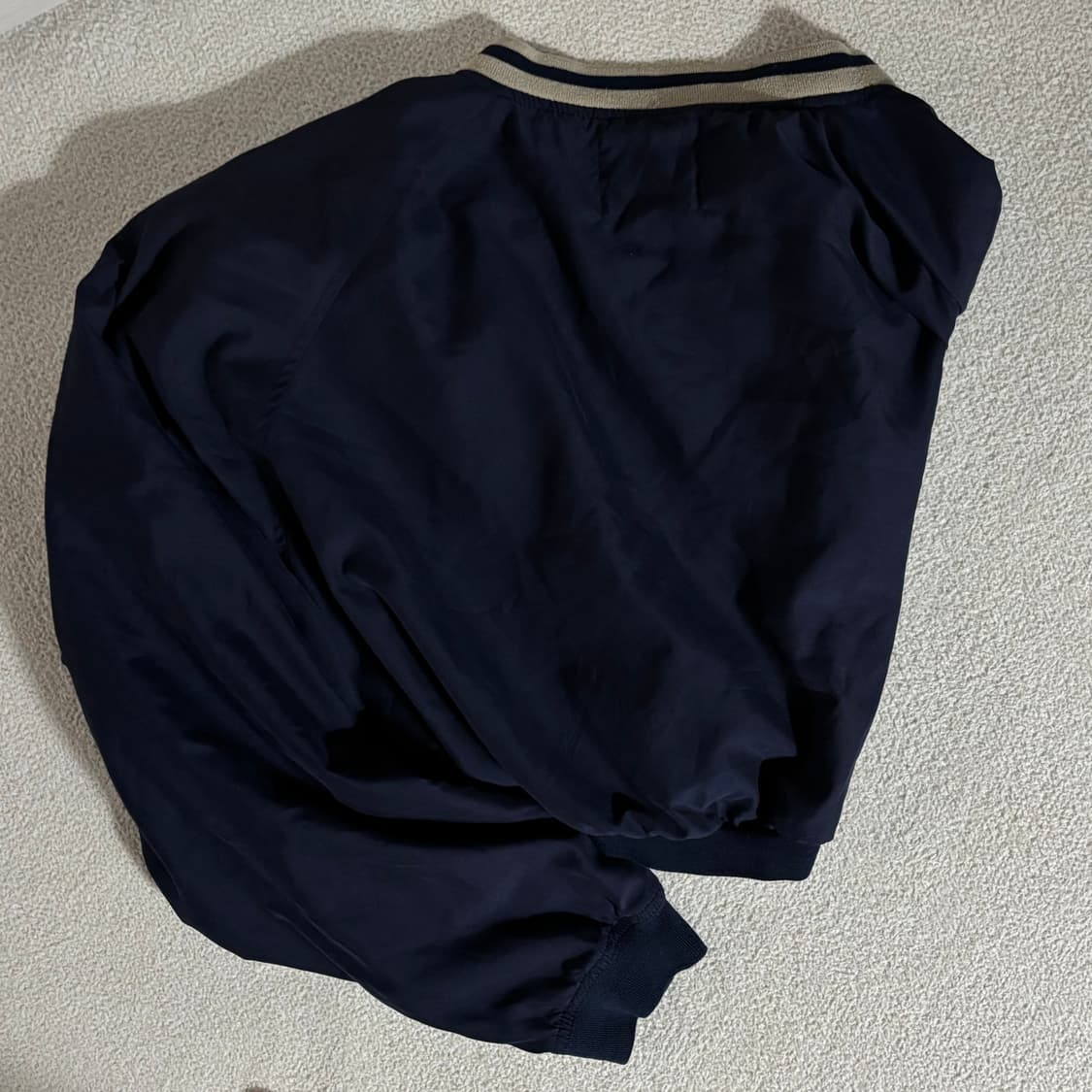 나이키 올드스쿨 네이비 브이넥 크롭 웜업 상품이미지3