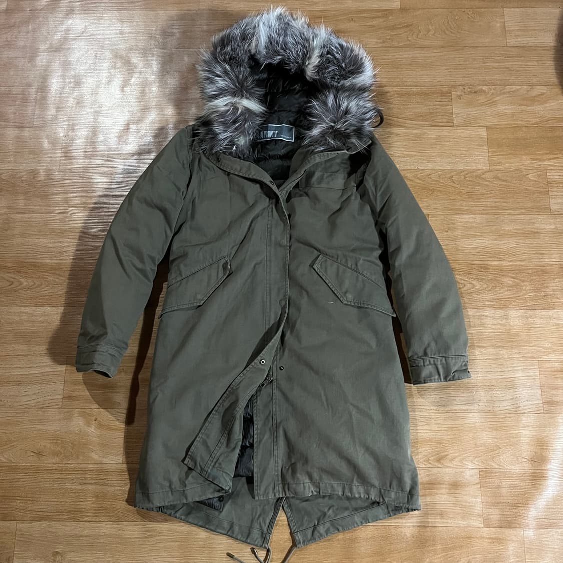 [여55-66] 이브살로몬 아미 폭스퍼 야상패딩 상품이미지4