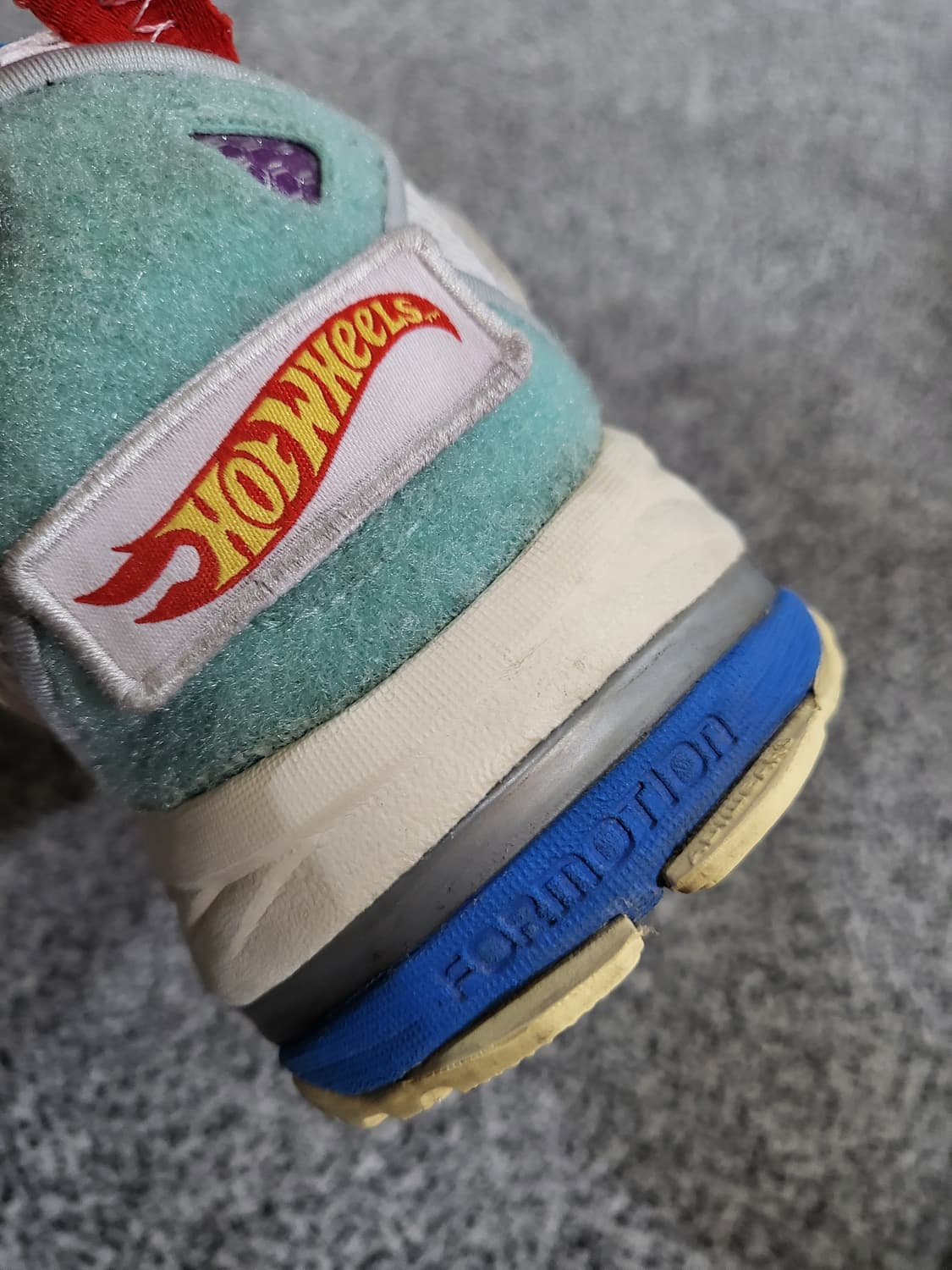 아디다스 X 션 위더스푼 X 핫 휠 협업 슈퍼터프 스니커즈 상품이미지8