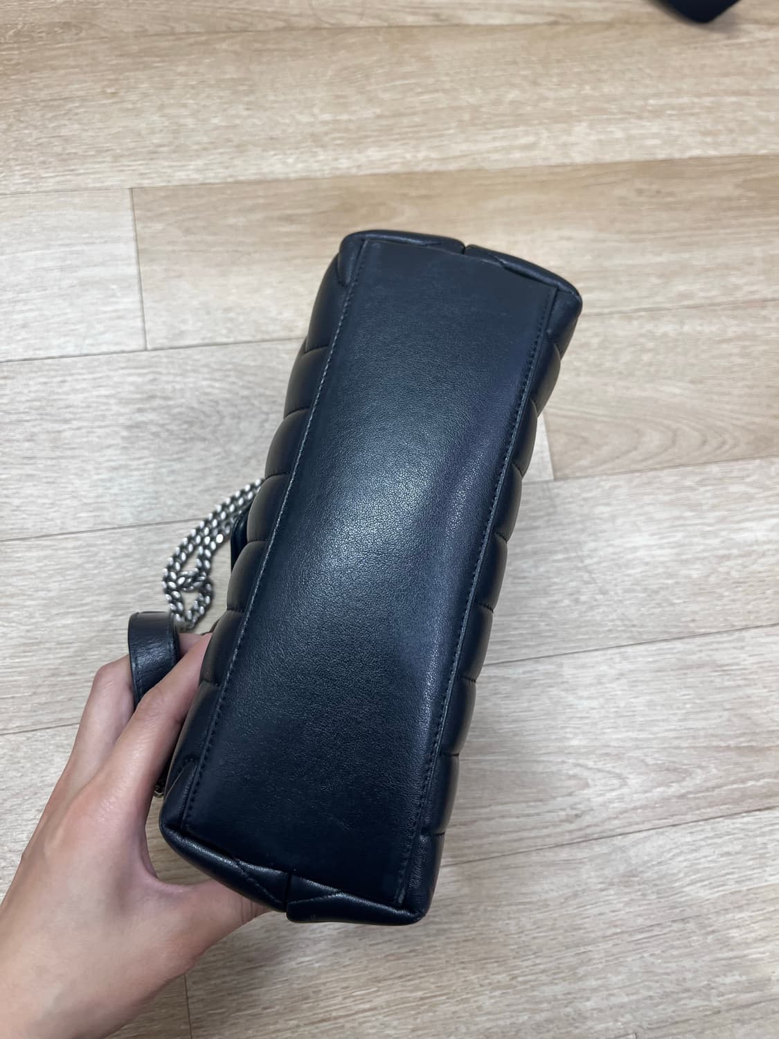 생로랑 루루백 블랙 체인 숄더백 스몰 (은장) 상품이미지4