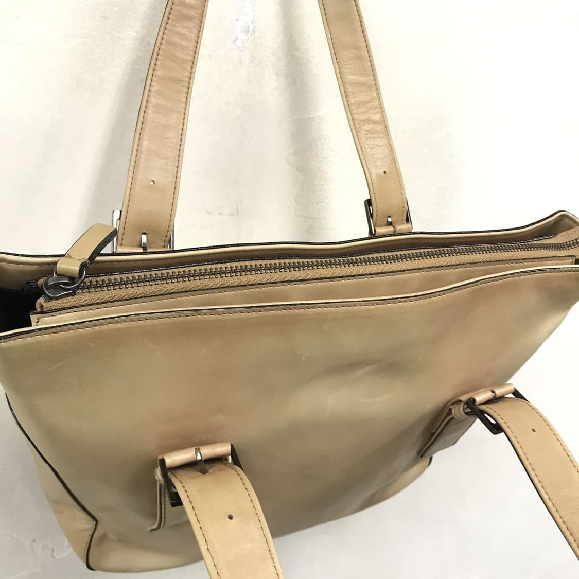 이세이미야케 아카이브 아임 프로덕트 소가죽 토트백 상품이미지5