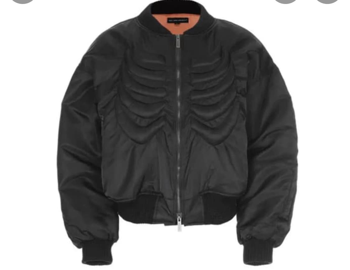 써저리 봄버 L 구매합니다 상품이미지1