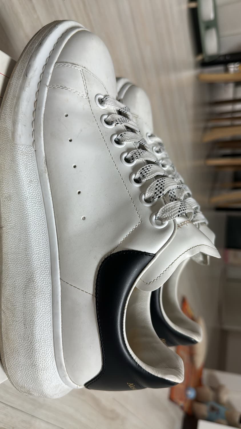 알렉산더 맥퀸 오버솔 스니커즈 상품이미지3