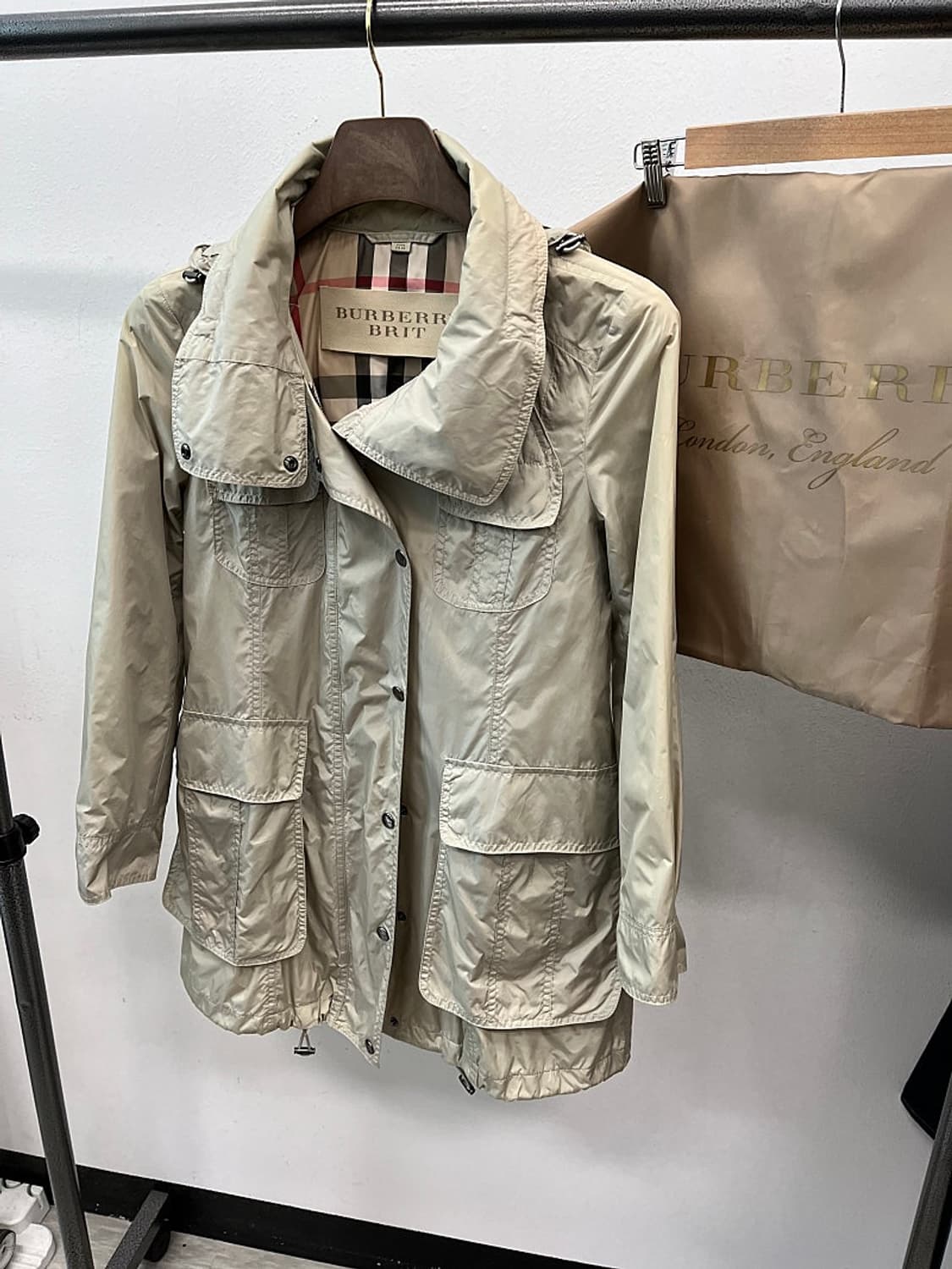 여) 버버리 나일론 후드 사파리 상품이미지1