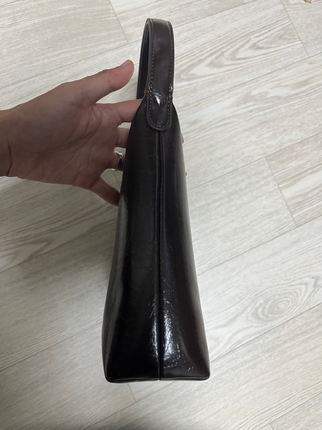 스탠드오일 브라운 호보백 상품이미지3