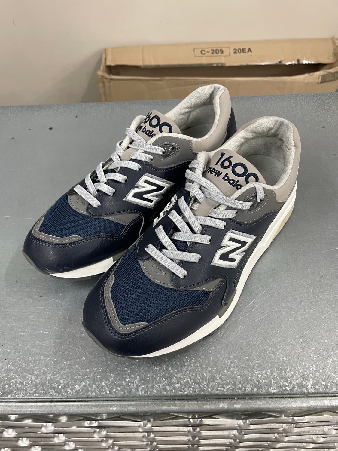 뉴발란스 1600 레거시 네이비 240 상품이미지2