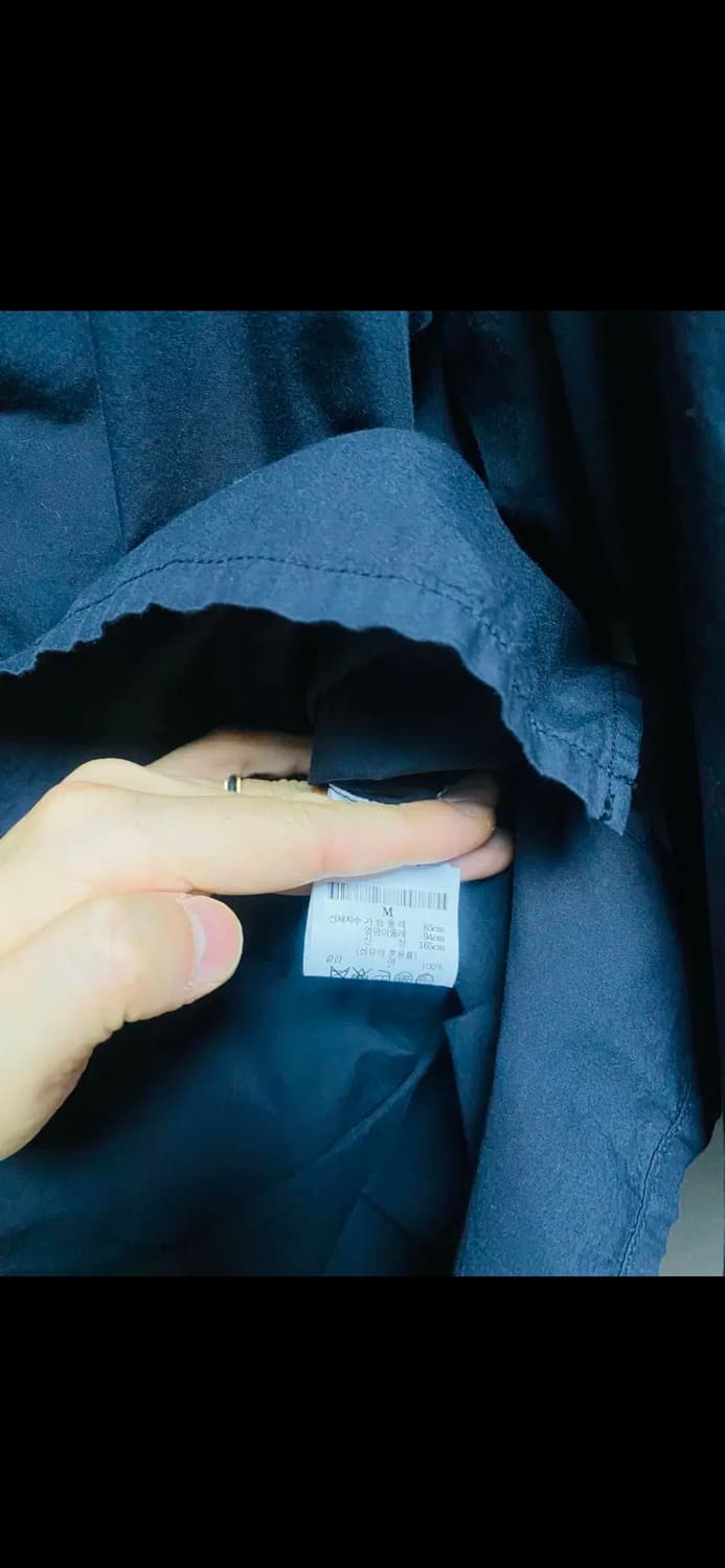 르메르 블랙 셔츠 상품이미지3