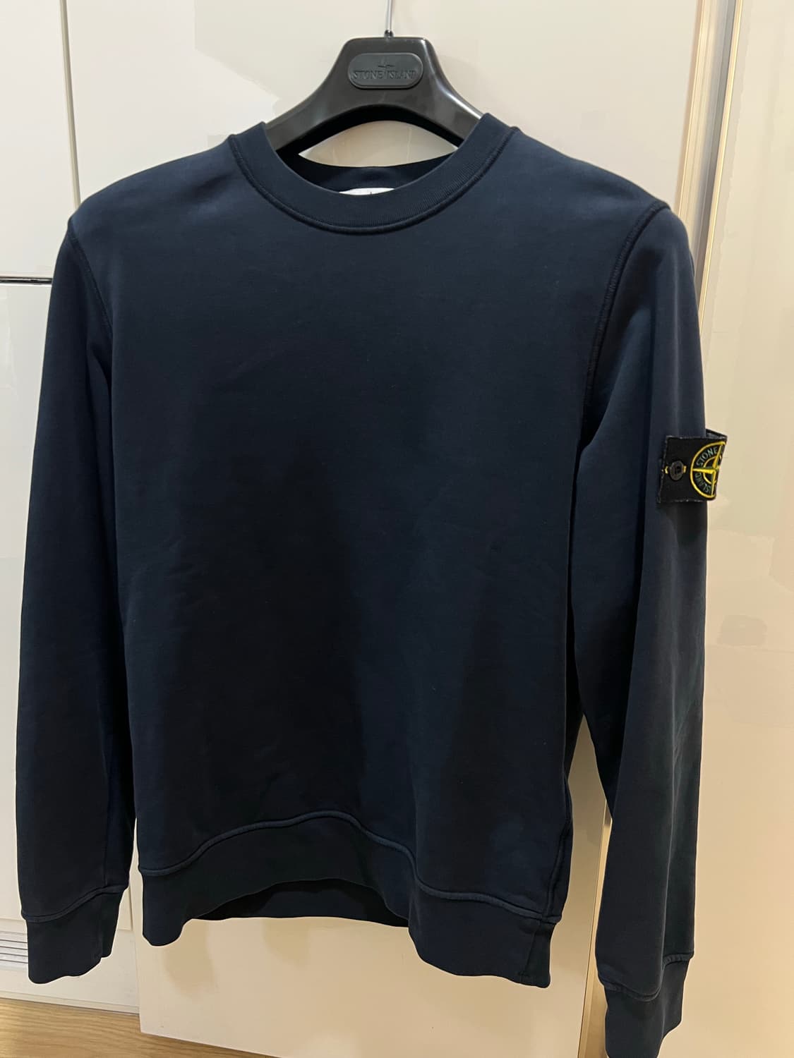 24ss 스톤아일랜드 네이비맨투맨 M 상품이미지1